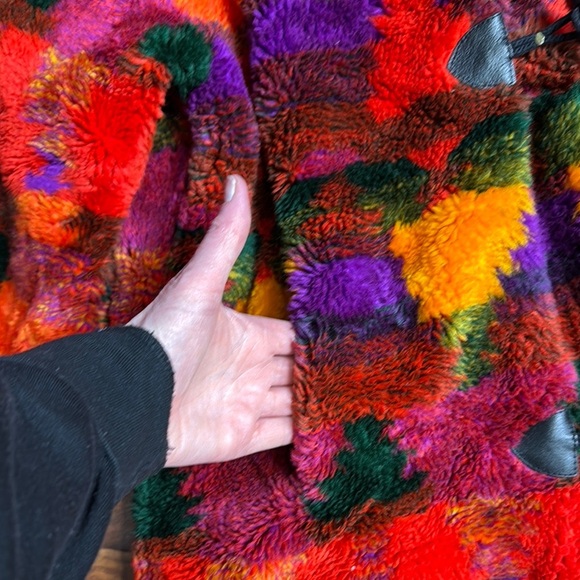 Vintage Abstract Red and Orange Teddy Jacket - Picture 3 of 13